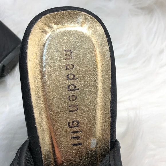 Shoes - Picture 4 of 7